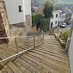 招待所 Les Remparts