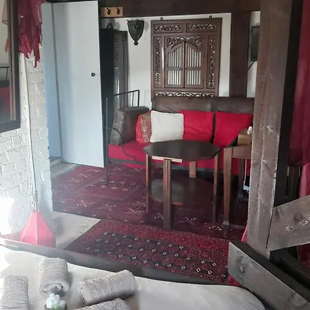 Les Remparts בית הארחה