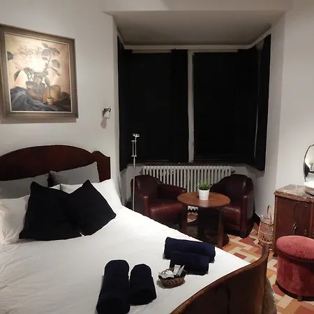 Les Remparts Pensión