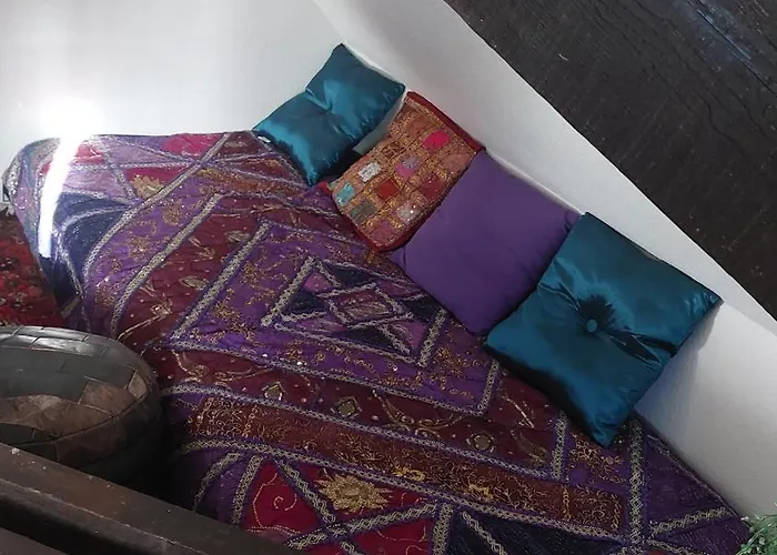 בית הארחה Les Remparts בינך