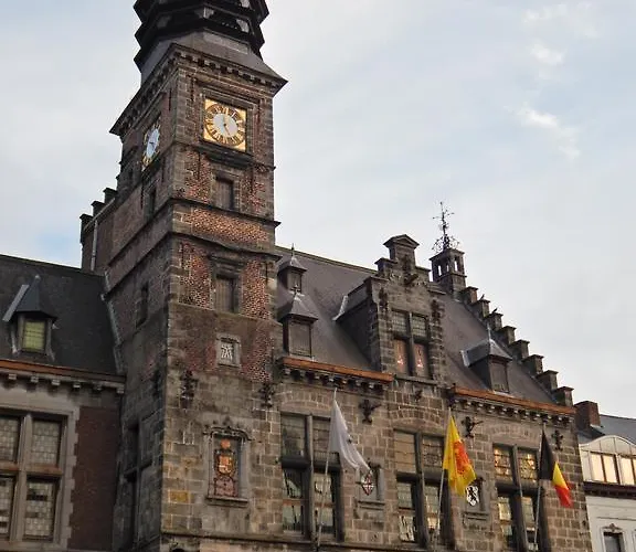 בית הארחה Les Remparts 4*