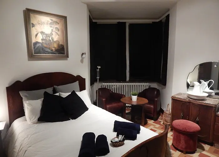 Les Remparts בית הארחה