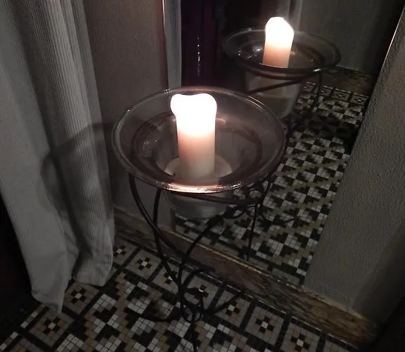 Les Remparts 4* בינך