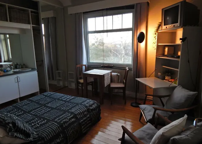 בית הארחה Les Remparts בינך