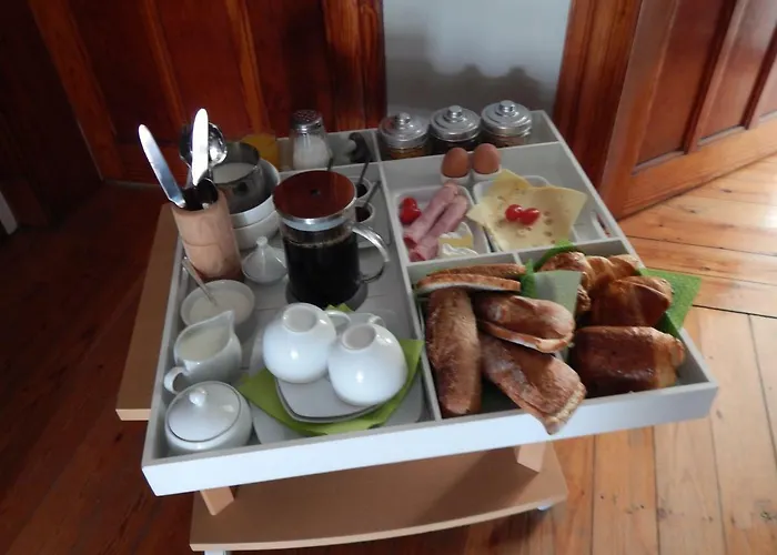 בית הארחה Les Remparts בינך