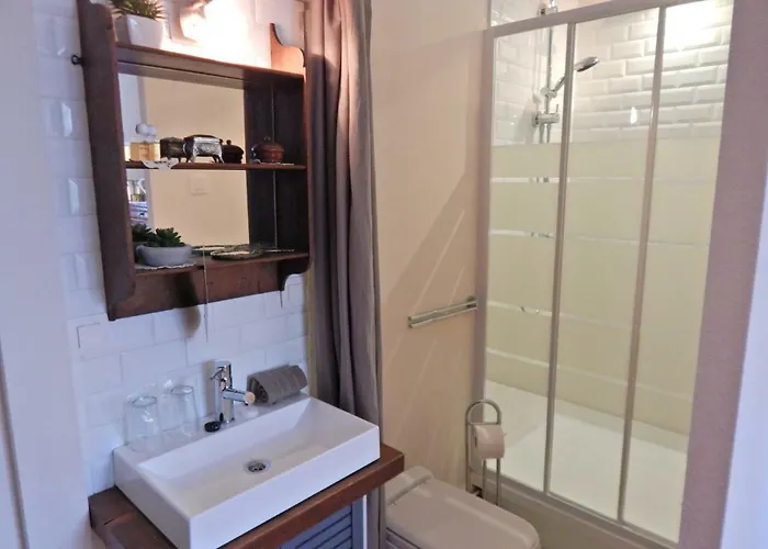 Les Remparts בינך